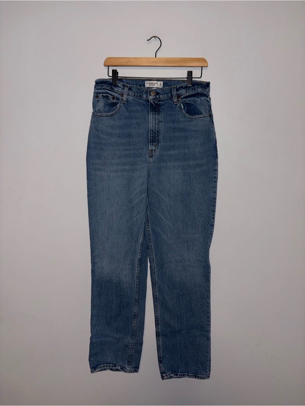 Abercrombie & Fitch | Straight Leg Jeans | Size 12